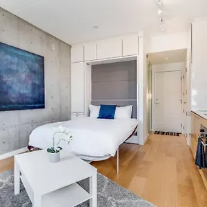 Apartment Gem At The Janion, Victoria